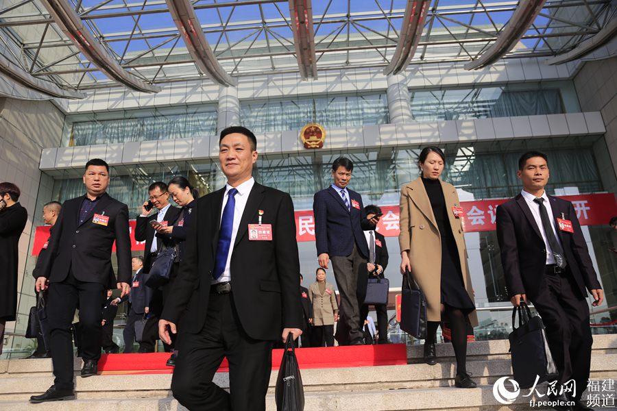 福建省十三屆人大二次會議閉幕 于偉國主持并講話