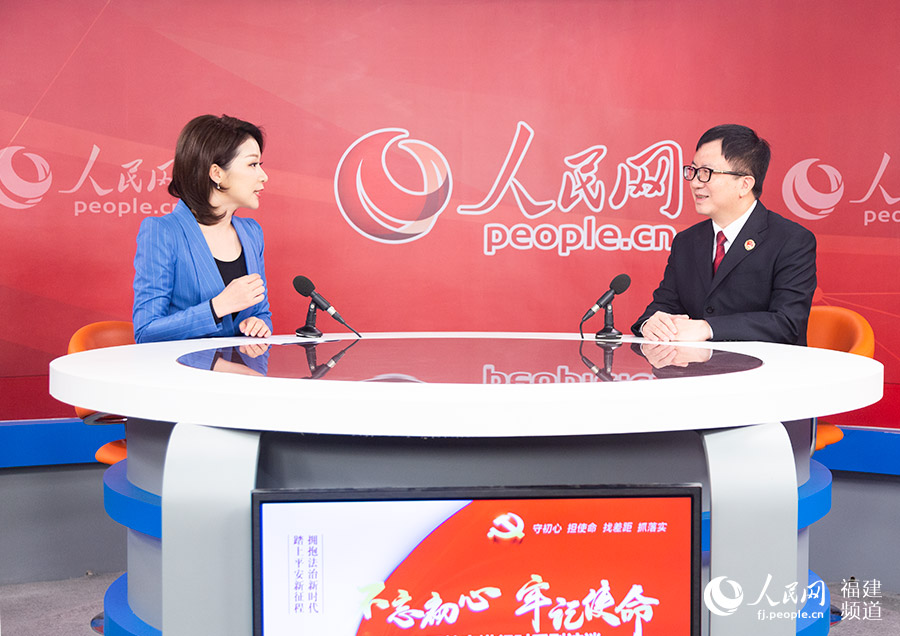 福州市鼓樓區(qū)人民檢察院黨組書記、檢察長(zhǎng)江偉做客人民網(wǎng)福建演播室 焦艷攝