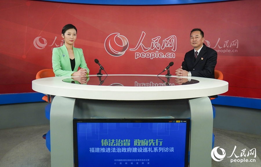 平潭綜合實(shí)驗(yàn)區(qū)黨工委委員、區(qū)黨工委全面依法治區(qū)委員會(huì)副主任許標(biāo)旗接受人民網(wǎng)記者專訪。人民網(wǎng) 王銑攝