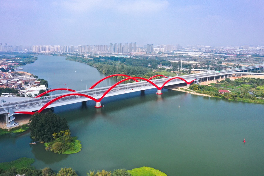 馬洲大橋建成通車，縮短了廈門與漳州主城區(qū)之間的通行時間。漳州市龍文區(qū)融媒體中心供圖