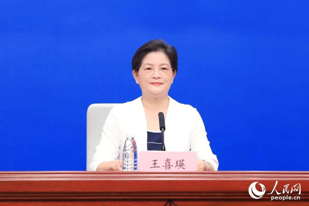 福建省衛(wèi)健委黨組成員、副主任、一級(jí)巡視員王喜瑛。人民網(wǎng) 陳永整攝