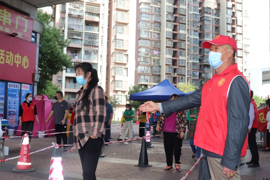 馬尾區(qū)這支銀發(fā)志愿者隊的平均年齡超過70歲。薛海云攝