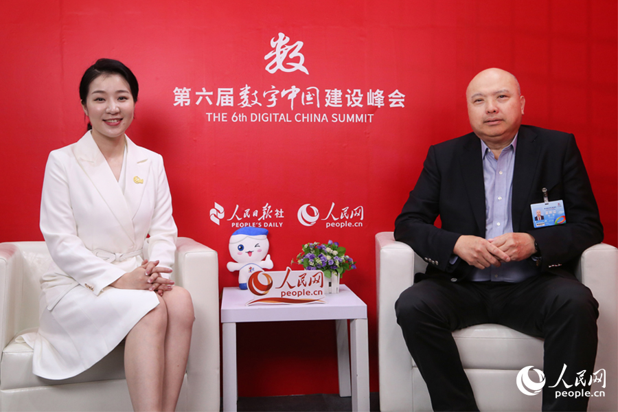 鄭輝接受人民網(wǎng)專訪。人民網(wǎng) 葉青卿攝