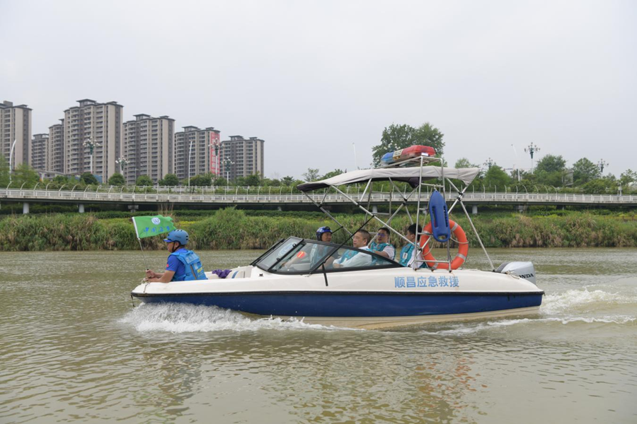 光澤縣、邵武市、順昌縣、延平區(qū)四縣（市、區(qū)）總河長聯(lián)合巡察富屯溪。魏佳供圖
