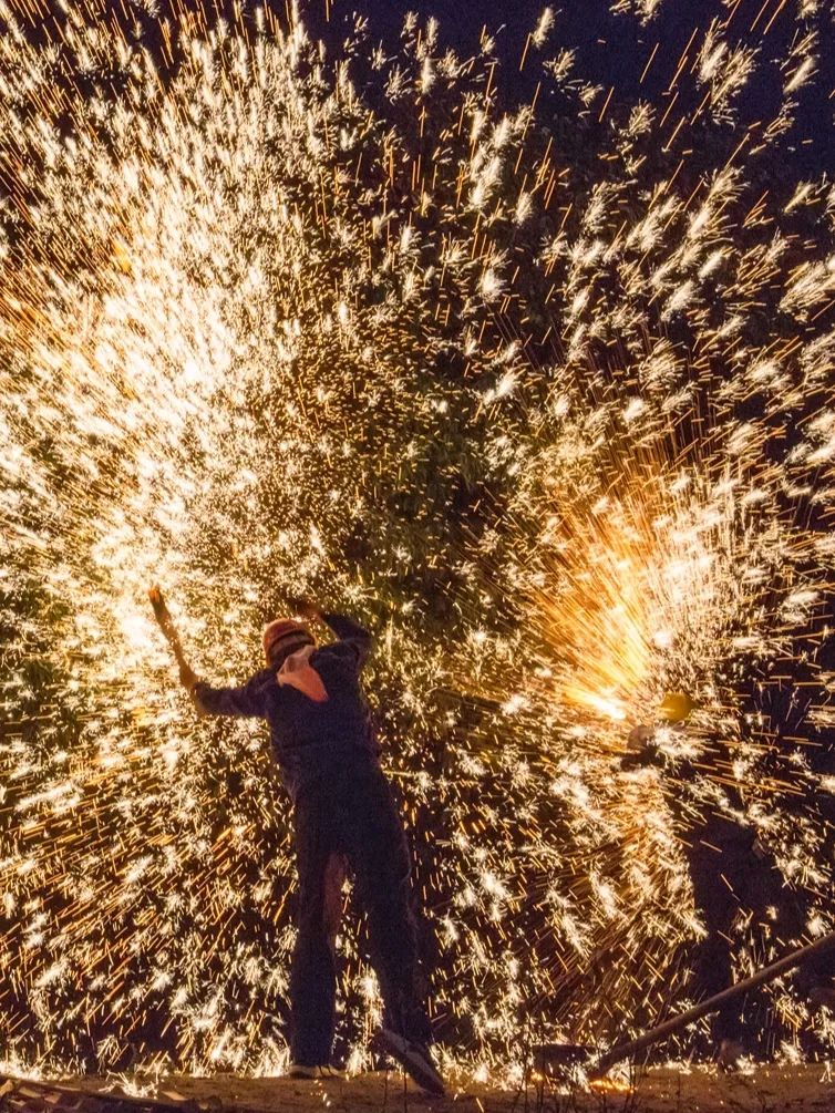 砂花迎神。劉朝陽攝