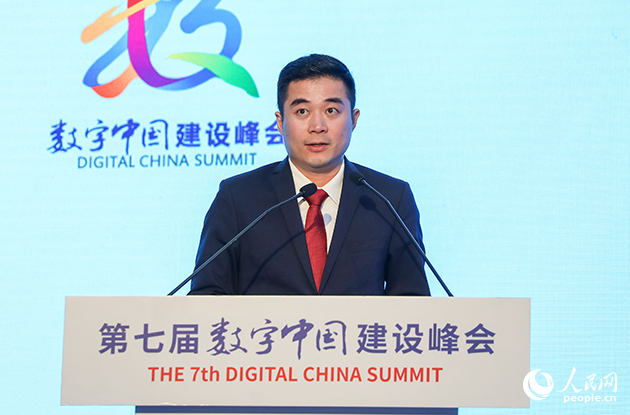 網龍網絡公司副總裁 林通
