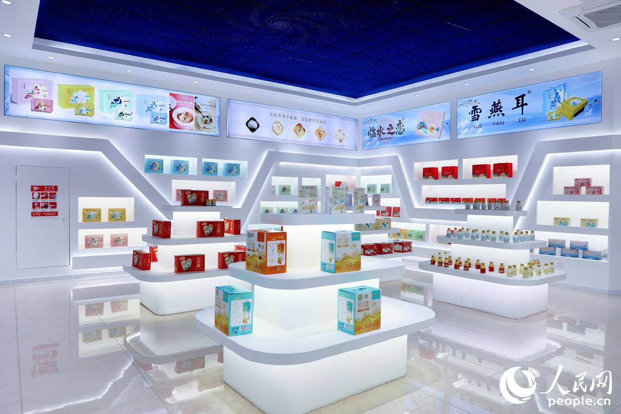 福建天天源生物科技有限公司產(chǎn)品展廳。人民網(wǎng) 李唯一攝