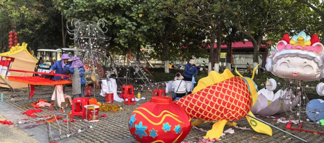 花燈制作現(xiàn)場