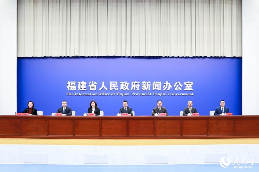 新聞發(fā)布會(huì)。人民網(wǎng) 陳永整攝