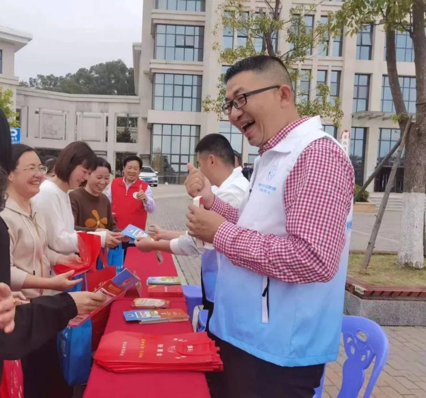 創(chuàng)新“蒲公英+鐵枝木偶”普法形式