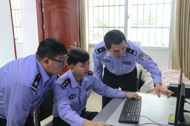 張?zhí)韺帲ㄓ乙唬┓治鲅芯堪盖?></p>
<p style=