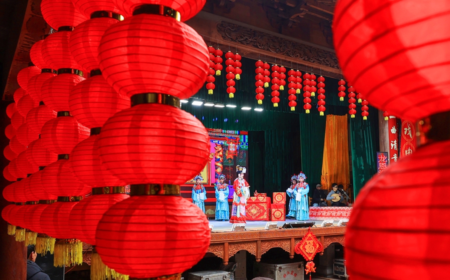 2月3日正月初六，國(guó)家級(jí)“非遺”壽寧北路戲在鳳陽農(nóng)民文化宮北路戲演藝中心開唱。劉巖生攝