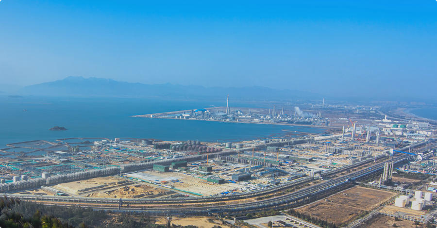 漳州古雷石化基地是全國(guó)七大石化產(chǎn)業(yè)基地之一，也是大陸唯一的臺(tái)灣石化產(chǎn)業(yè)園。漳州古雷開(kāi)發(fā)區(qū)新聞中心供圖