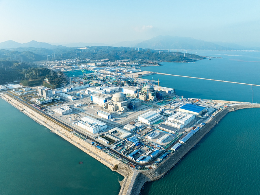 漳州核電基地是我國(guó)“華龍一號(hào)”批量化建設(shè)的始發(fā)地，也是目前全球最大的“華龍一號(hào)”核電基地。中核國(guó)電漳州能源供圖