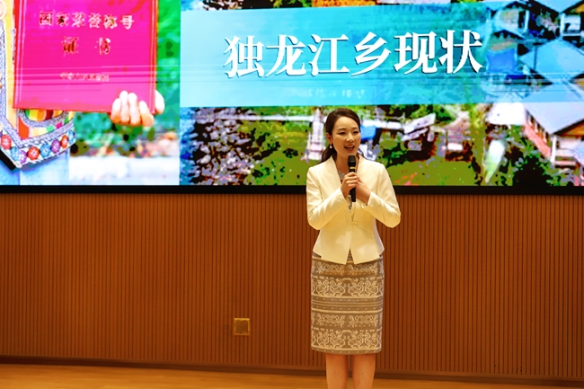 全國五好家庭榮譽獲得者家庭成員、福建省播音主持協(xié)會秘書長朱朝陽分享《我奮斗，我幸?！贰Ｖ鬓k方供圖