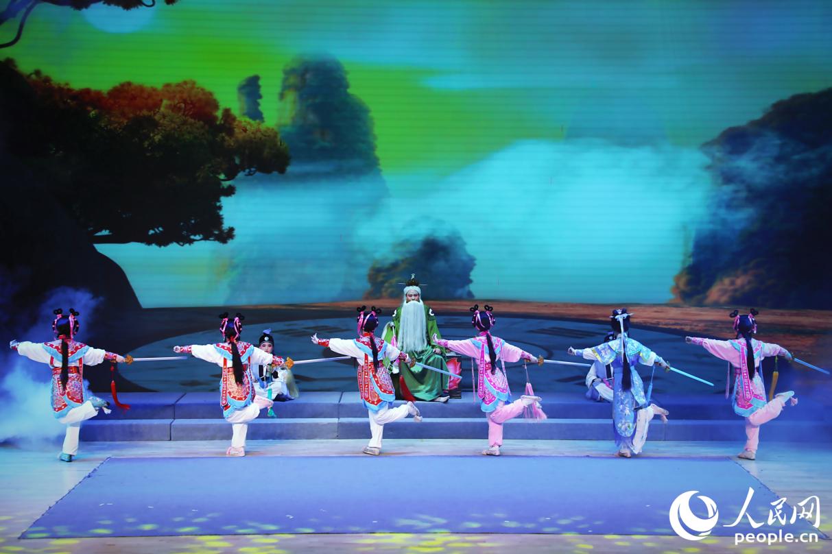 閩劇流行于閩中、閩東、閩北等地區(qū)，是首批國家級非物質(zhì)文化遺產(chǎn)之一。人民網(wǎng) 李唯一攝