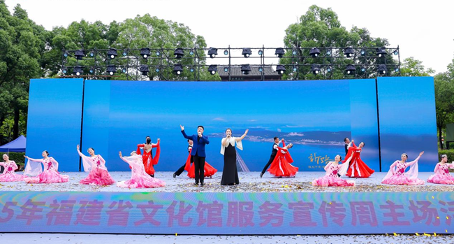 現(xiàn)場表演