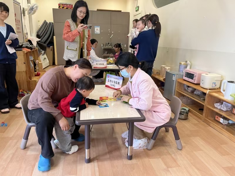 海滄區(qū)婦幼保健院開展免費“醫(yī)育結(jié)合”服務(wù)