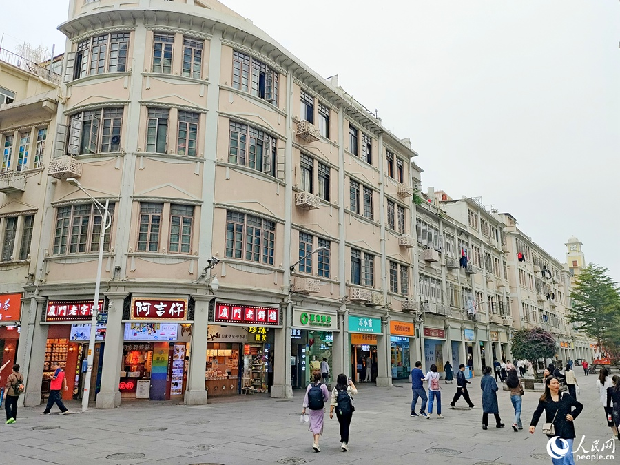 廈門中山路店招頗具特色（資料圖）。人民網(wǎng)記者 陳博攝