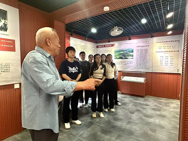 開展蒲邊志愿精神“榜樣”黨課。連江縣委組織部供圖