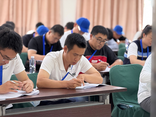 理論考核現(xiàn)場。廈門市政環(huán)科污水公司供圖