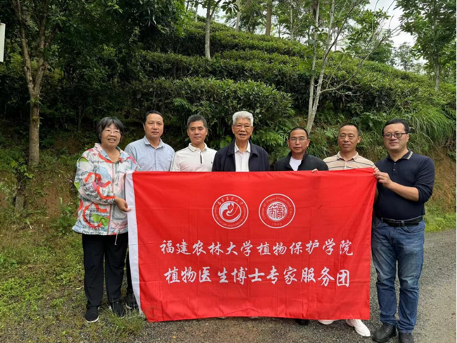 謝聯(lián)輝院士帶領(lǐng)專(zhuān)家服務(wù)團(tuán)在省內(nèi)開(kāi)展調(diào)研指導(dǎo)