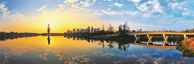 夕陽下的海絲藝術(shù)公園景色分外美麗