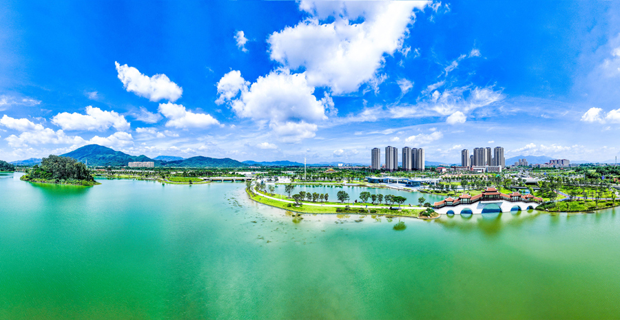 西湖生態(tài)園。鄭文典攝