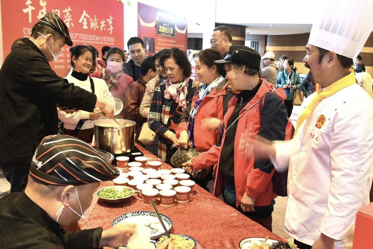 “千年閩菜 全球共享”閩菜宣傳推介會(huì)走進(jìn)澳門(mén)。福州市餐飲烹飪行業(yè)協(xié)會(huì)供圖
