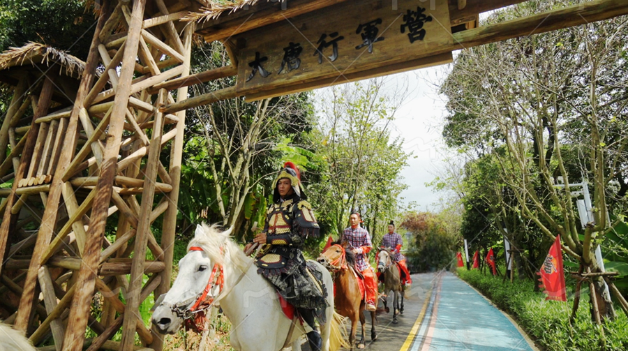 漳州石鼓山文化園以“沉浸式唐軍大本營”為核心主題。薌城區(qū)委宣傳部供圖