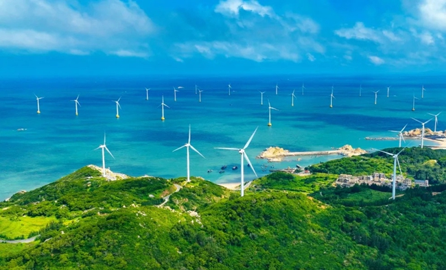 當(dāng)前，平潭正大力發(fā)展海上風(fēng)電等清潔能源