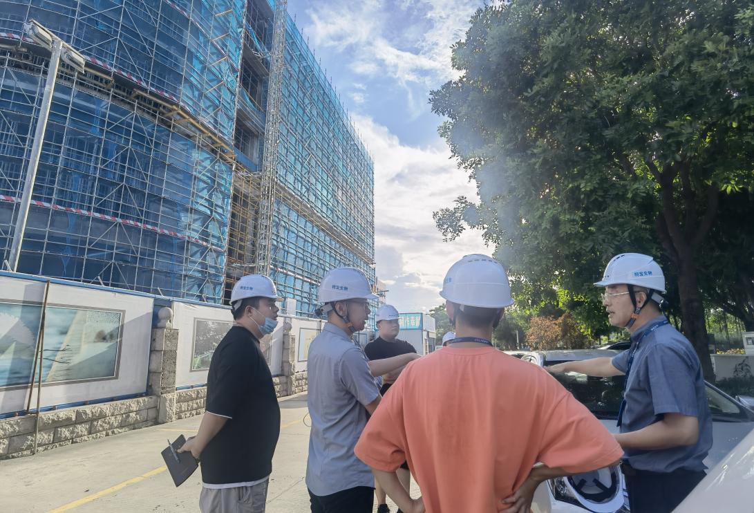 工作人員深入項目施工地了解情況