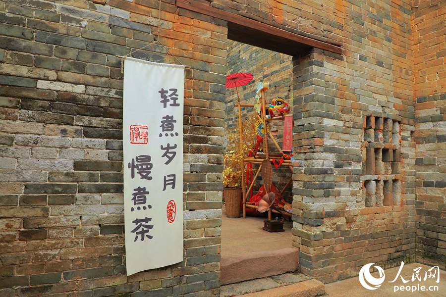 三洲村古墻。人民網(wǎng) 李唯一攝