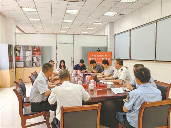 同安區(qū)政府與集同海關(guān)建立外貿(mào)形勢分析聯(lián)席會議制度，綜合研判外貿(mào)形勢，著力化解發(fā)展難點。同安區(qū)科技和工信商務(wù)局供圖