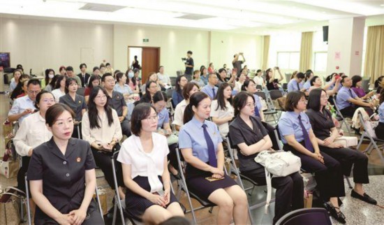 十大案例發(fā)布展現(xiàn)了廈門市各單位在婦女兒童工作中的創(chuàng)新實踐。